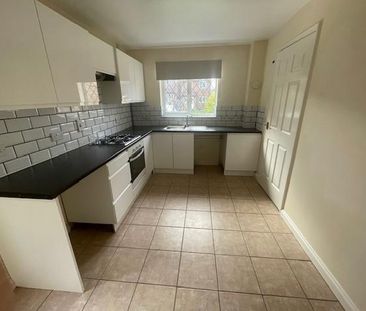 3 bedroom detached house to rent - Photo 2