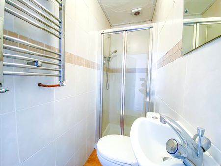 6 bedroom semi-detached house to rent - Photo 4