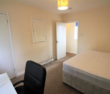 1 bedroom semi-detached house to rent - Photo 2