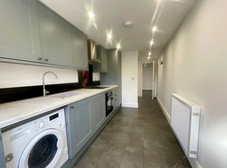 New Road, Basingstoke, Hampshire, RG21 - Photo 4