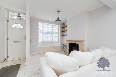 2 bedroom end of terrace house to rent - Photo 4