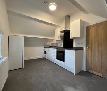 Dove Bank, Uttoxeter - Photo 5