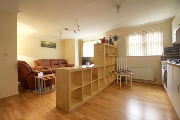 2 bedroom house to rent - Photo 1