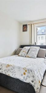 2 bedroom flat - Photo 4