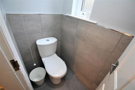 5 bedroom terraced house to rent - Photo 2