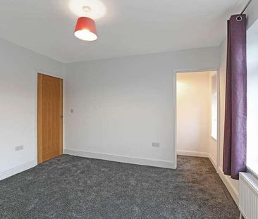 Sunnyside, Tingley, WF3 - Photo 6