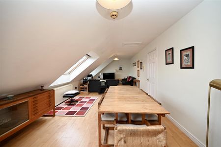 41 University Court 3-5 University Road, Belfast, BT7 1NA - Photo 2