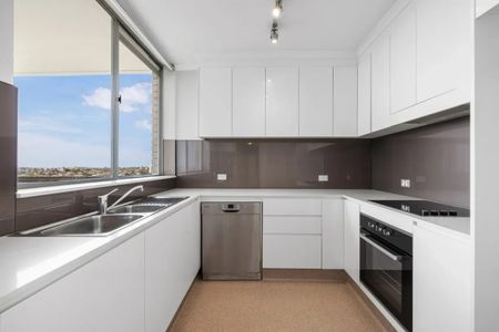 Bright & Airy with Water & Harbour Bridge Views - Photo 4