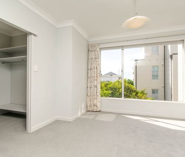 Charming Apartment - Photo 6