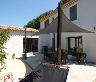 LUBERON - MÉNERBES: Villa moderne climatisée haut de gamme avec piscine - Photo 5