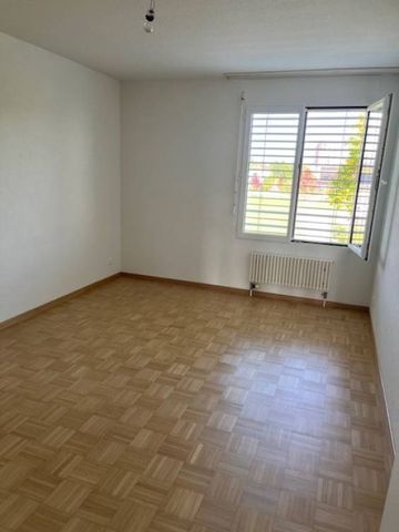 Profitez d'un spacieux 4,5 pièces lumineux dans un quartier paisible - Photo 4