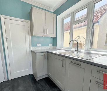 3 bedroom semi-detached house to rent - Photo 6