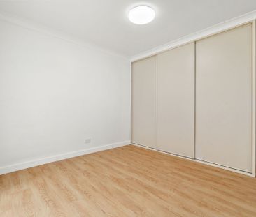 Charming refurbished family home in the Bay - Photo 2