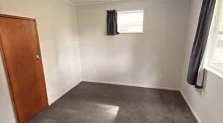 Hearty Family Home In the Heart of Henderson - Photo 3