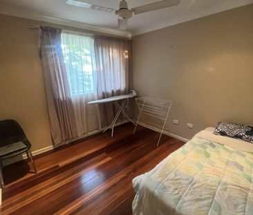 SPACIOUS UNIT IN PRIME POSITION - Photo 6