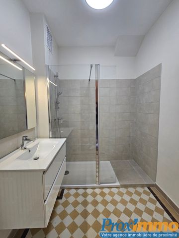 Location Appartement 2 pièces 65m² VOIRON 38500 - Photo 2