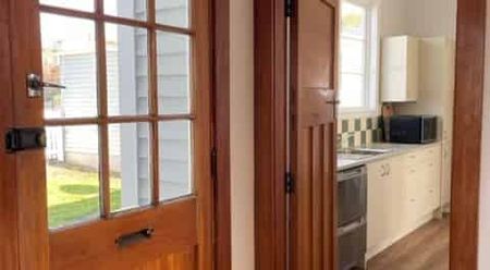 Fully furnished 3 bedroom home - Photo 3