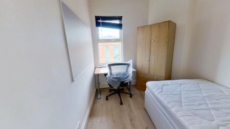 5 bedroom semi-detached house to rent - Photo 5