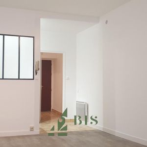 Location Appartement 1 pièce 31m² LE COTEAU 42120 - Photo 2