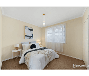 Comfortable Family Home in Prime Box Hill North Location - Photo 6