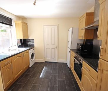 4 bedroom detached house to rent - Photo 6