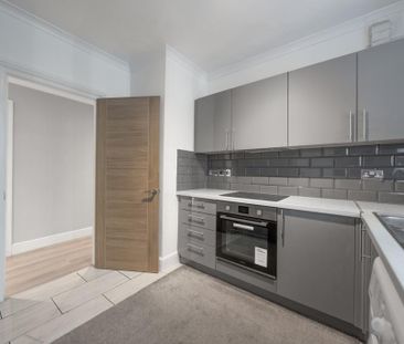 3 bedroom apartment to rent - Photo 3