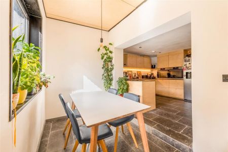 4 bedroom semi-detached house to rent - Photo 5