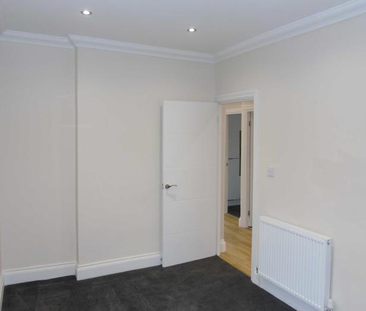 3 bedroom flat to rent - Photo 3
