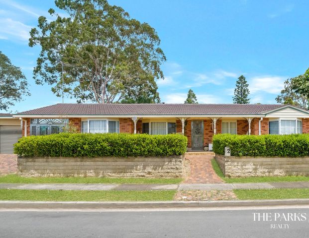 Beautiful Single-Level 4-Bedroom Family Home - Photo 1