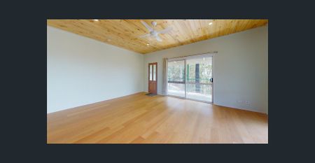 cute cottage on rural lot - Photo 4