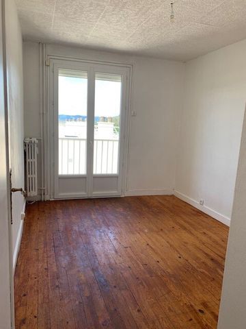 Appartement Le Chambon-Feugerolles - Photo 4