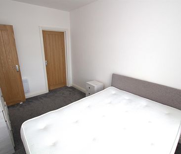 1 bedrooms Flat for Sale - Photo 3