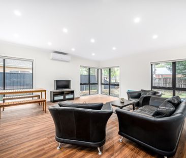 Private Suite – Fully Furnished in rooming house - Photo 4