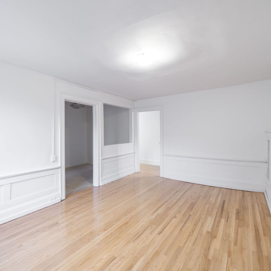 For Lease - 6 Kingston Road Unit# 21, Toronto, Ontario - Photo 1