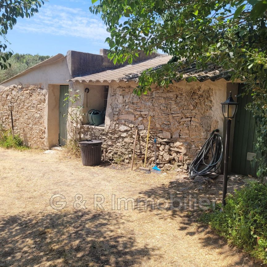 Location Maison 5 pièces 96m² LA BOUILLADISSE 13720 - Photo 2