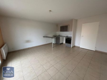 Location Appartement 1 pièce 29m² CHALON SUR SAONE 71100 - Photo 3
