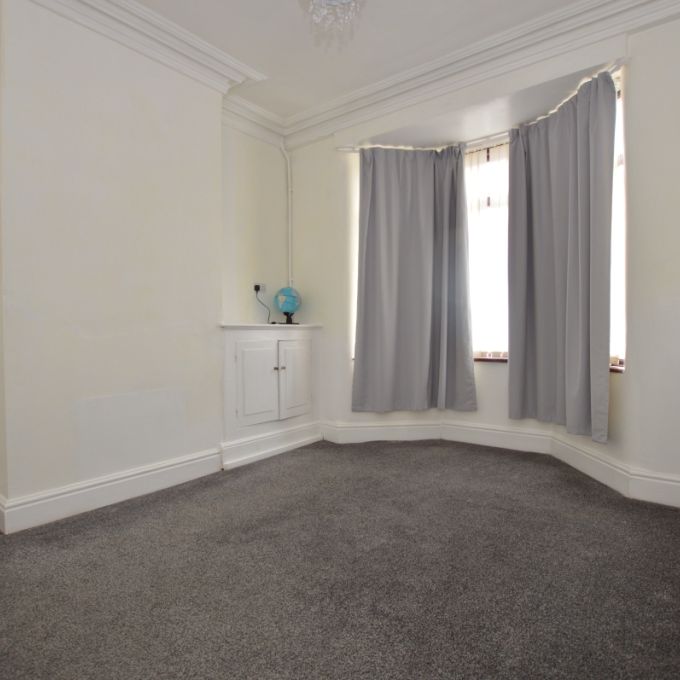 2 Bedroom Terraced House - Photo 1