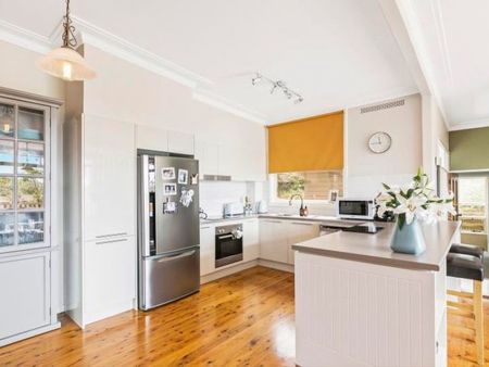 15 Johnson Street, Kotara NSW 2289 - Photo 3