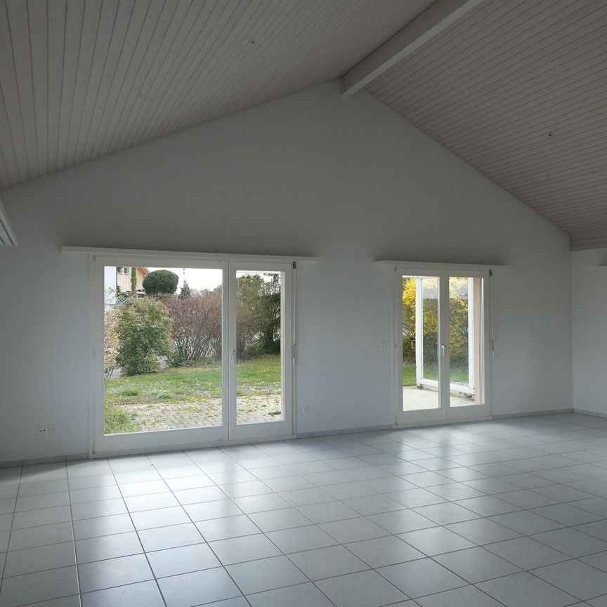 6 1/2-Zimmer-Einfamilienhaus an unverbaubarer Aussichtslage - Photo 1