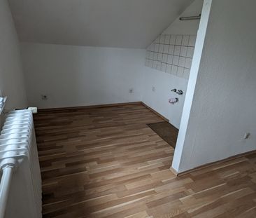 WILLKOMMEN! Top sanierte Singlewohnung! Garten! PKW-Stellplatz - Photo 5