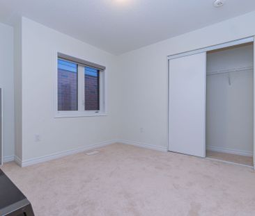 For Lease - 51 Cisco Drive, Whitby, Ontario - Photo 6