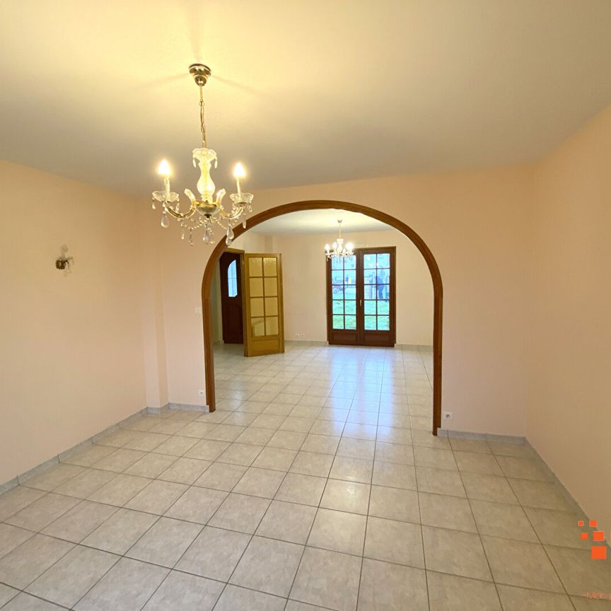 Location Maison 5 pièces 116m² - Photo 1