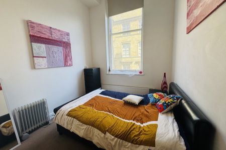 East Parade - Photo 4