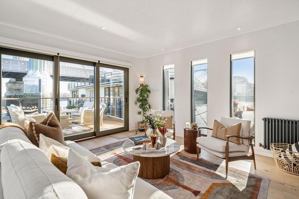 2 bedroom houseboat to rent - Photo 1