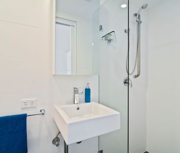Stylish Studio Apartment in the Heart of Erskineville! - Photo 4