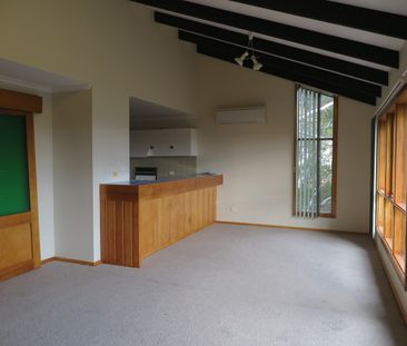 2/115 Arthur Street West Hobart TAS 7000 Australia - Photo 3