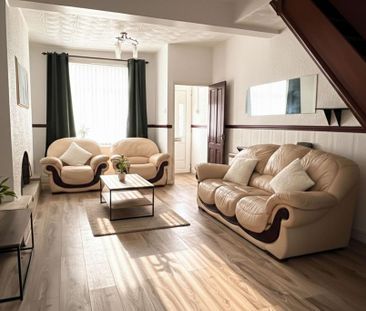 3 bedroom terraced house to rent - Photo 1