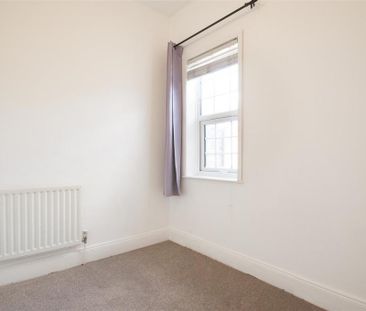 2 bedroom semi-detached house to rent - Photo 2