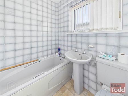 Ilse Court, Larne, BT40 - Photo 5