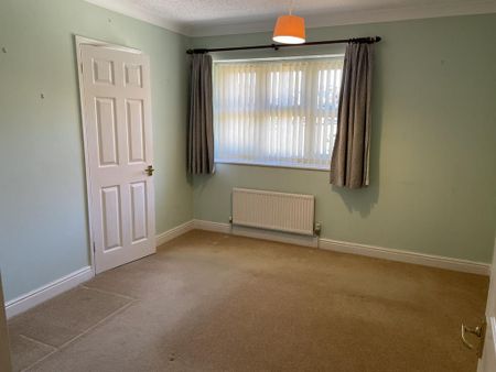 3 bedroom detached bungalow to rent - Photo 5